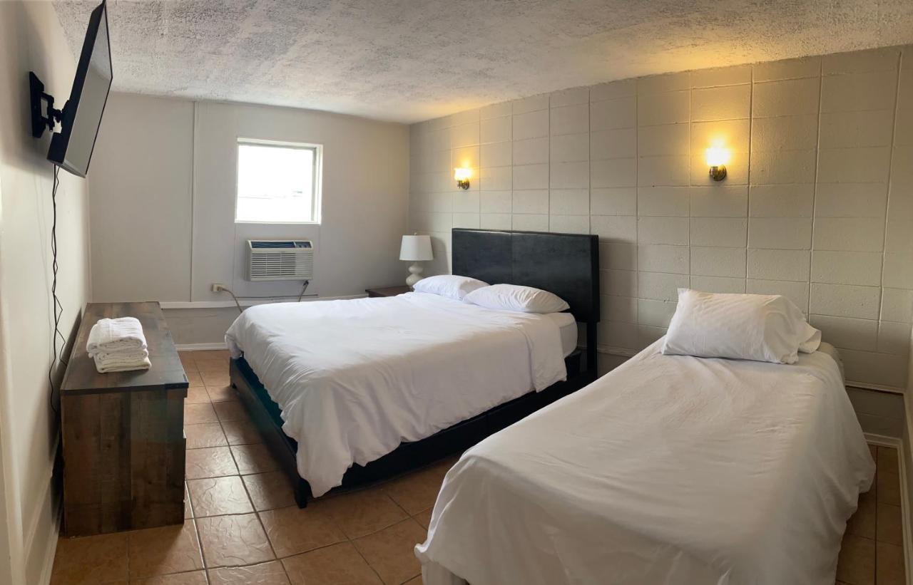Hotel Indy Индианаполис Екстериор снимка